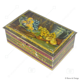 "Beautiful Vintage Tin from the Years 1925-1949 with Fruit Still Life - A Timeless Piece of Nostalgia"