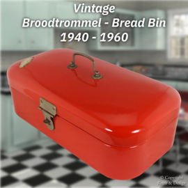"Prachtige rode vintage emaille broodtrommel uit de Jaren 1940-1960: Een tijdloze keukenklassieker"