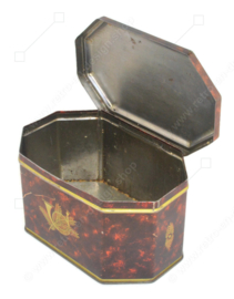 Caja de tabaco de hojalata vintage octogonal que representa una escena de caza para fumar tabaco No 843