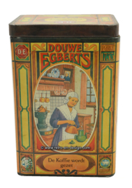 Vintage blik Douwe Egberts. De koffie wordt in deze bus bewaard