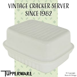 Descubre el Estilo Atemporal de esta Lata Vintage de Tupperware para Galletas