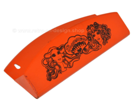 Bandeja de peine vintage de hojalata naranja fabricada por Brabantia con cabezas de mujer