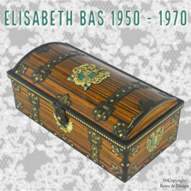 "Vintage sigarenblik gepresenteerd als kunstzinnige schatkist van Elisabeth Bas"