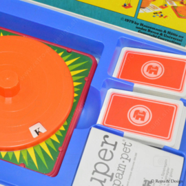 Discover the nostalgia of the classic family game with Super Pim-Pam-Pet by Jumbo!