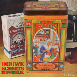 Bote de café retro hecho por Douwe Egberts con imágenes nostálgicas