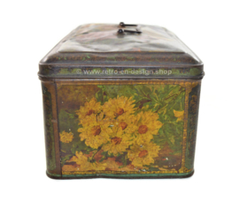 Large vintage tin with handle and decorated with painted flowers