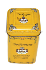 Vierkant geel vintage blikje met een winters en zomers tafereel voor De Ruijter's gestampte muisje