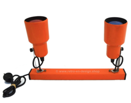 Vintage orange Schiene mit zwei Scheinwerfern, 1960 - 1970, Doppelscheinwerfer