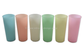 Vintage set of six tall Tupperware Harlequin Tumblers in beverage caddy of wire steel