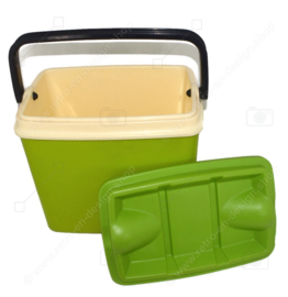 Vintage 1970s apple green cool box from Curver with lid and black handle