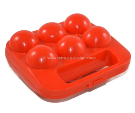 Portarrollos de plástico vintage rojo para seis huevos