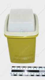 Vintage plastic green Tupperware pick-a-deli. For pickles, sour onions and more...