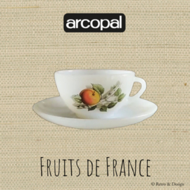 Taza Arcopal Fruits de France Espresso con dibujo de manzana y platillo blanco