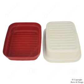 "Experimenta la Elegancia Atemporal de la Caja de Queso Vintage de Tupperware - ¡Un Retorno con Estilo en Rojo y Blanco!