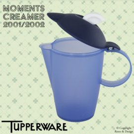 Vintage: Tupperware "Moments" melkkannetje in licht- en donkerblauw met witte knop
