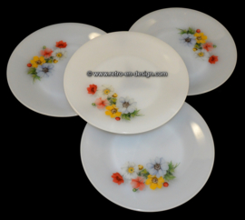 Arcopal France 'Anemones' dinner plate Ø 23 cm