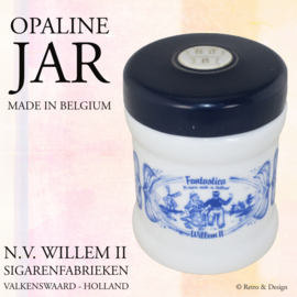 Vintage Opaline tobacco jar for "Fantastica" N.V. Willem II Sigarenfabrieken Valkenswaard - Holland