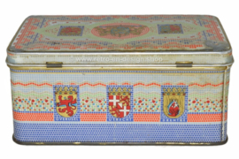 Rectangular tin with image of 12 Dutch provincial coats of arms in mosaic by De Gruyter