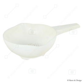 Colador Tupperware blanco vintage con mango largo