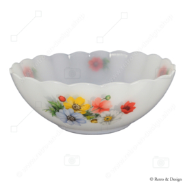 Vintage scalloped bowl with floral pattern "Anemones" by Arcopal France Ø 23 cm