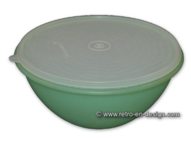 Tupperware Wonderlier storage bowl with lid