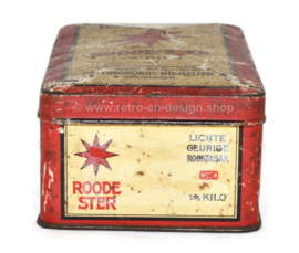 Vintage blikken doos voor tabak van Niemeijer “Roode-Ster Lichte Geurige Rooktabak”.