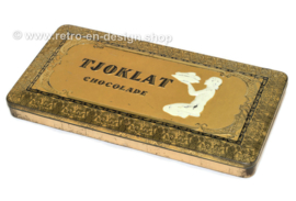 Caja de hojalata rectangular con una mujer oriental con un cuenco de granos de cacao para chocolate de Tjoklat-Fabriek N.V. Amsterdam