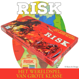 Descubre el juego vintage RISK en la caja roja de Clipper, ¡el juego de conquista estratégica de clase mundial!