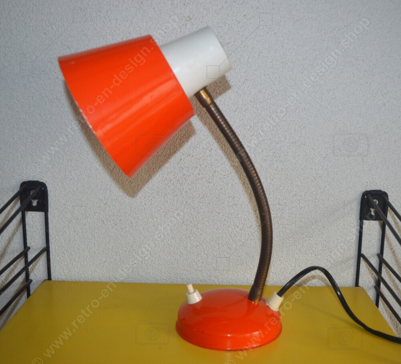 Vintage orangefarbene Schreibtischlampe der Marke Hala