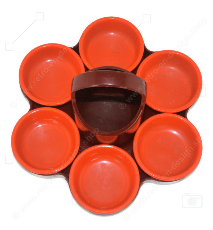 Vintage snackschaal van Emsa in bloemvorm in de kleurcombinatie bruin met oranje