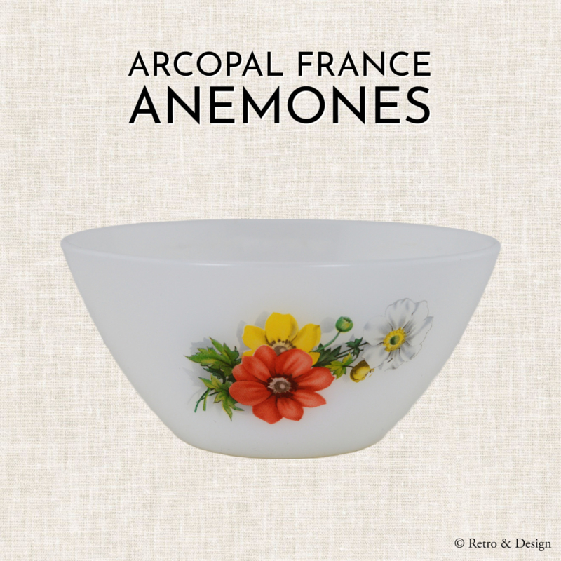 Vintage schaaltje met bloemenpatroon "Anemones" van Arcopal France Ø 12,5 cm.
