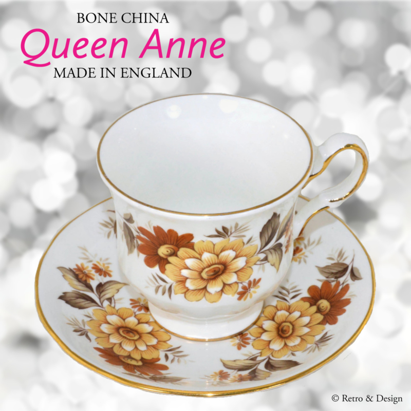 Porseleinen kop en schotel "Queen Anne" - Bone China made in England - bruintinten bloemmotief