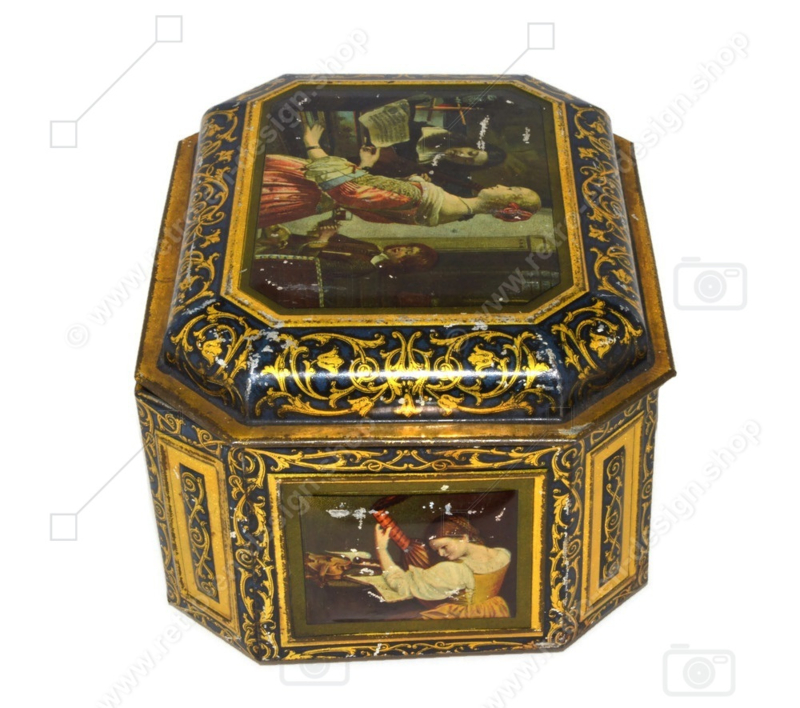 Richly decorated vintage tin for cocoa powder from Pette in Wormerveer