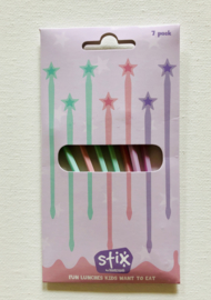 Stix, lange prikkers, pastelkleuren