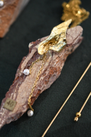 Kali necklace shell pearl