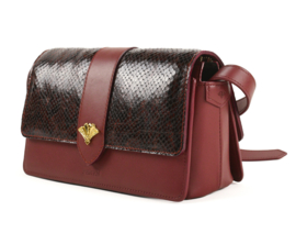 Alva Red + statement flap