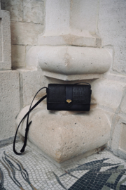 Alva Black + statement flap