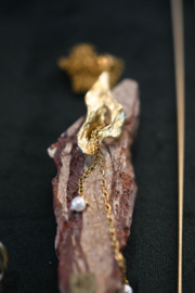 Kali necklace shell pearl