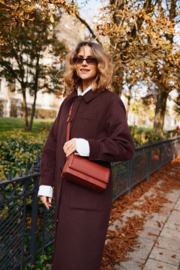 Alva Red + statement flap