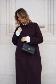 Alva Black + statement flap