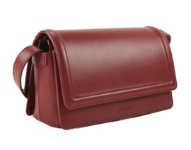 Alva Red + statement flap