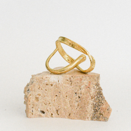 Kali statement ring swirl