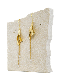 Kali earring shell pearl