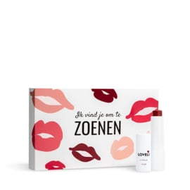 Lipbalm met kaart ‘Ik vind je om te zoenen’