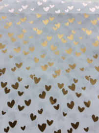 cadeauzakje met kleine gouden hartjes en roze aan de binnenzijde   17x25  cm
