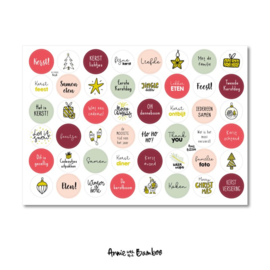 Stickervel cadeaustickers Kerst met  48 ronde (sluit)stickers