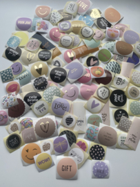 Doosje met 100 verschillende (sluit)stickers