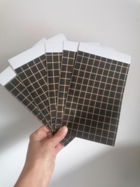 cadeauzakje squares zwart/goud 12 x 19 cm