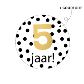 Sluitsticker hoera 5 jaar, stippen wit/zwart/goud