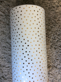 wit inpakpapier met gouden dots